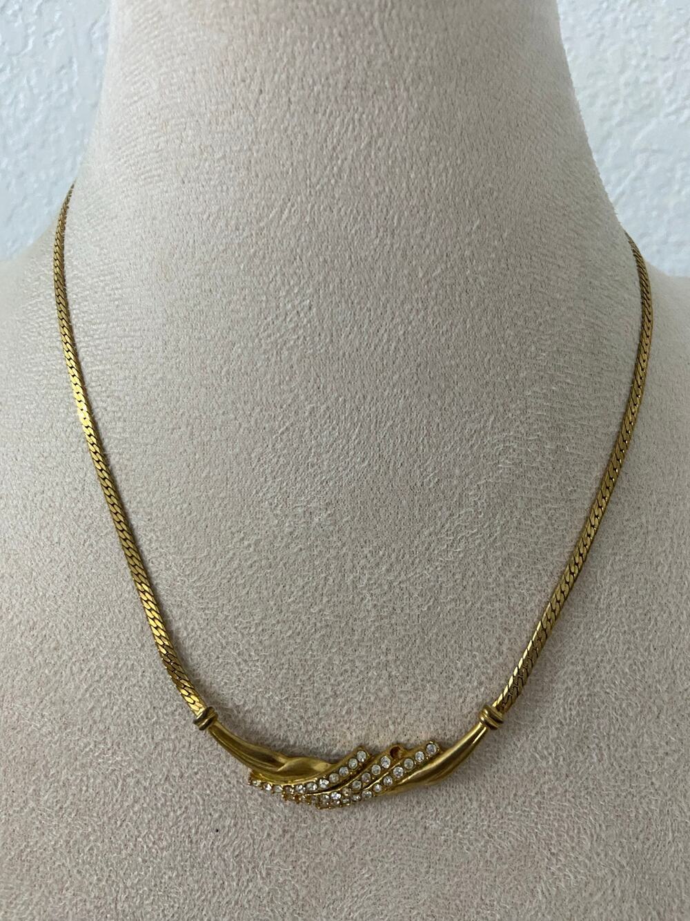 Vintage necklace with rhinestone